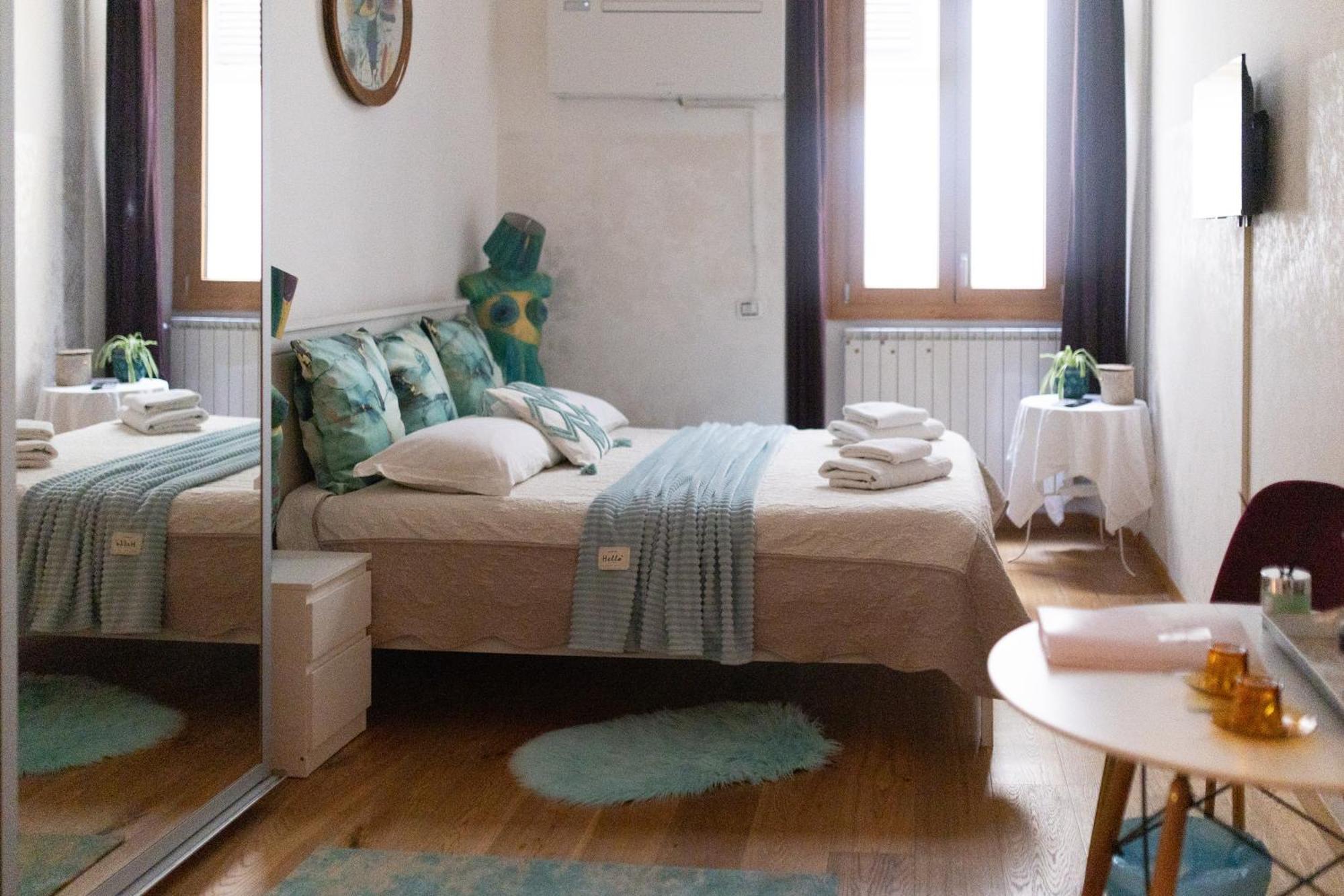 The Smallest Hostel Of Флоренція Екстер'єр фото