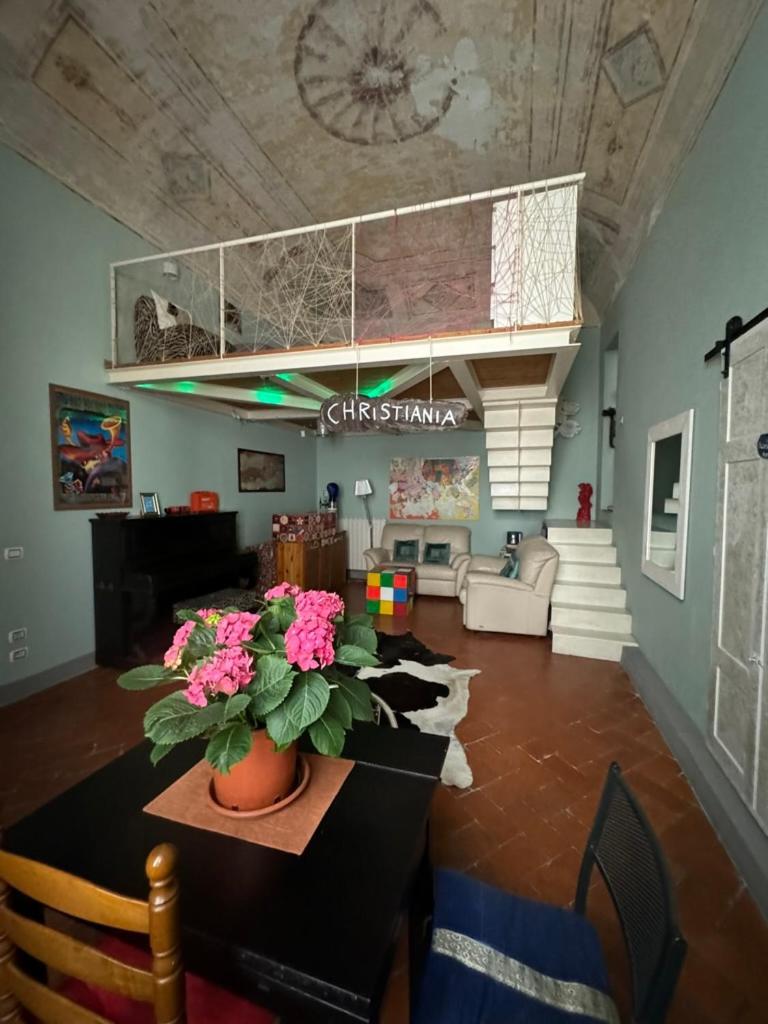The Smallest Hostel Of Флоренція Екстер'єр фото