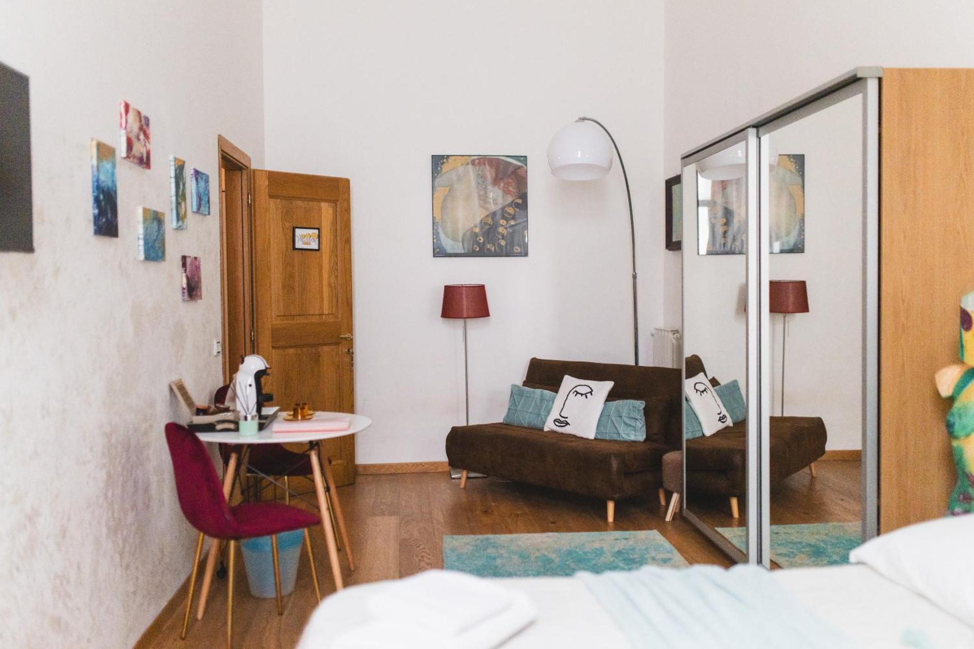 The Smallest Hostel Of Флоренція Екстер'єр фото