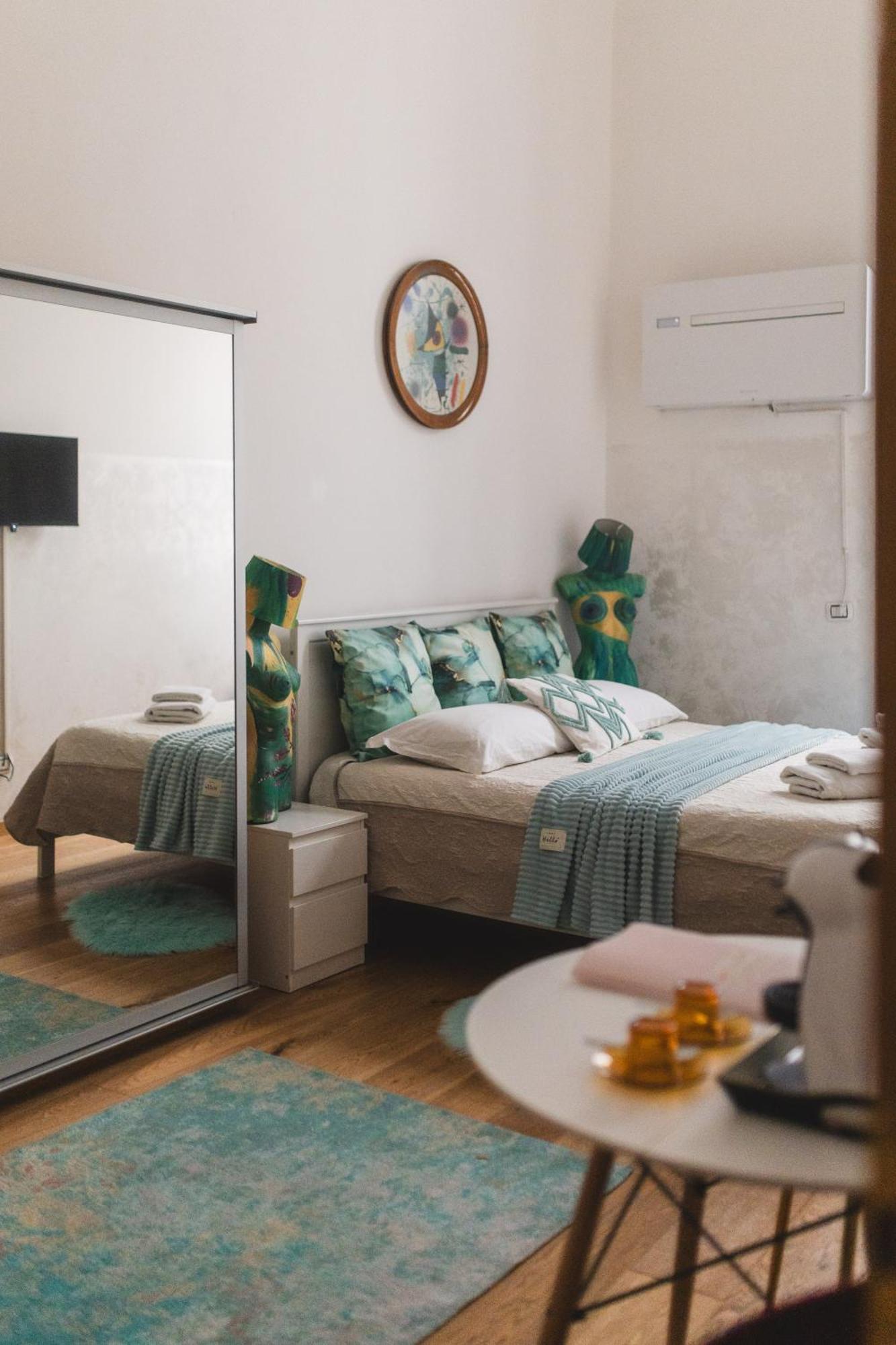 The Smallest Hostel Of Флоренція Екстер'єр фото